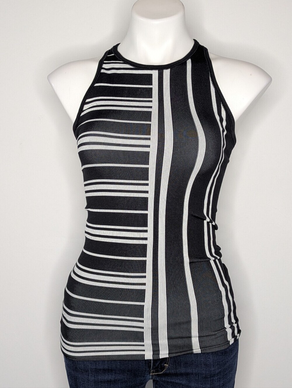 Athleta Black White Striped Bodycon Stretchy Workout Exercise Athletic Tank Top